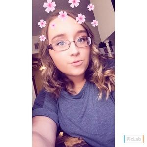 Meet your Posher, Courtney